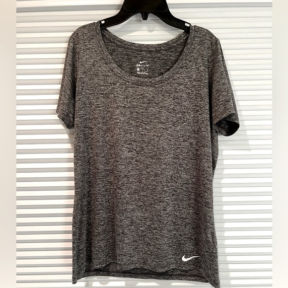 EUC Women’s Nike DRI-FIT short sleeve scoop neck active top size large - Picture 1 of 7